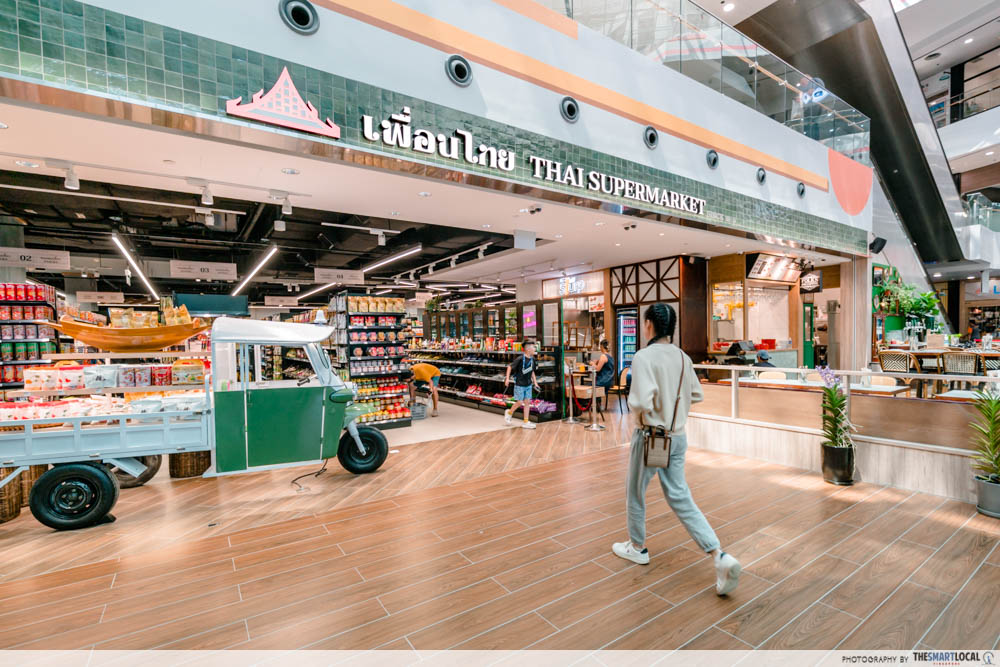 thai supermarket at aperia mall entrance