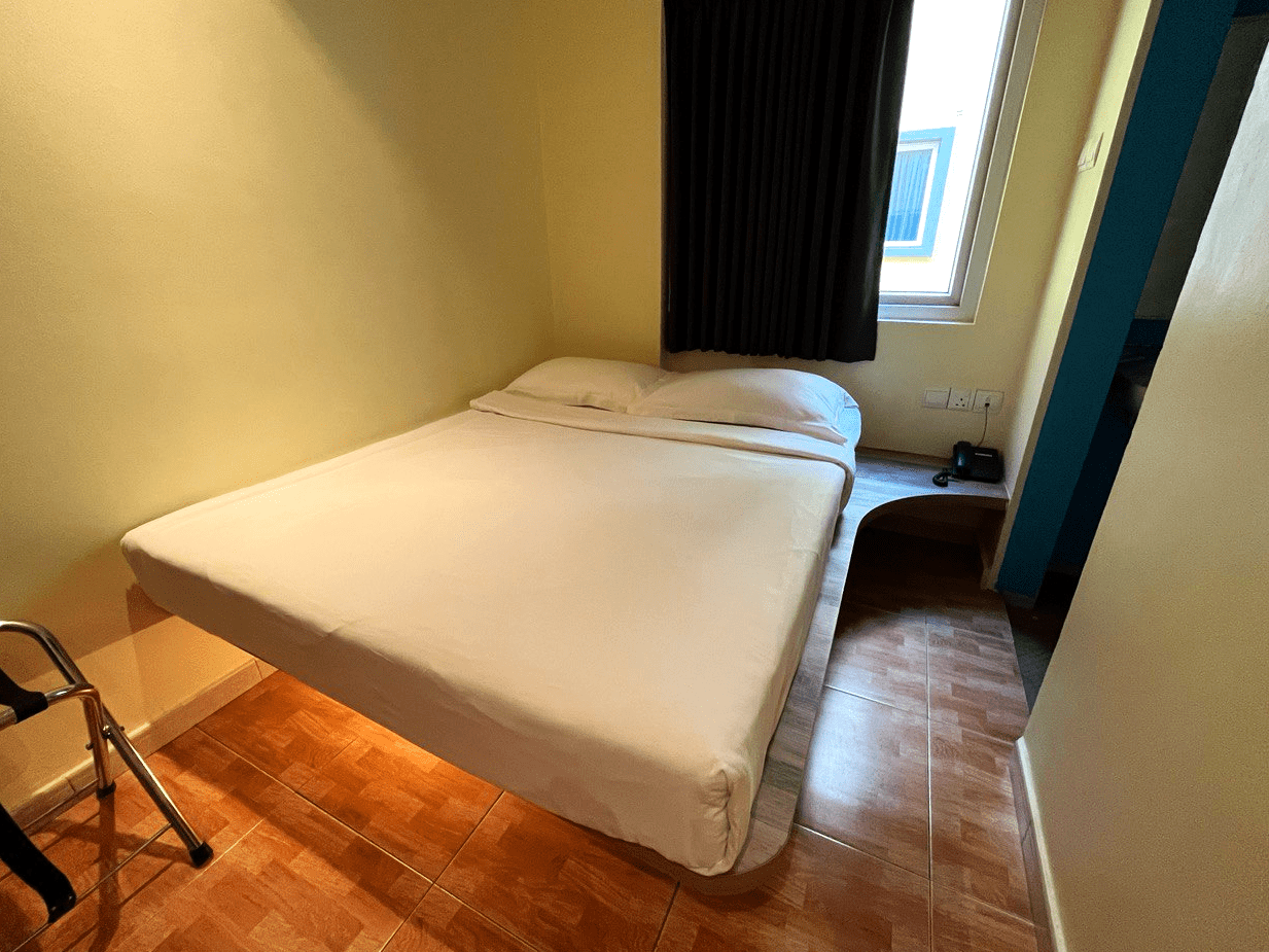 Fragrance Hotel Bed