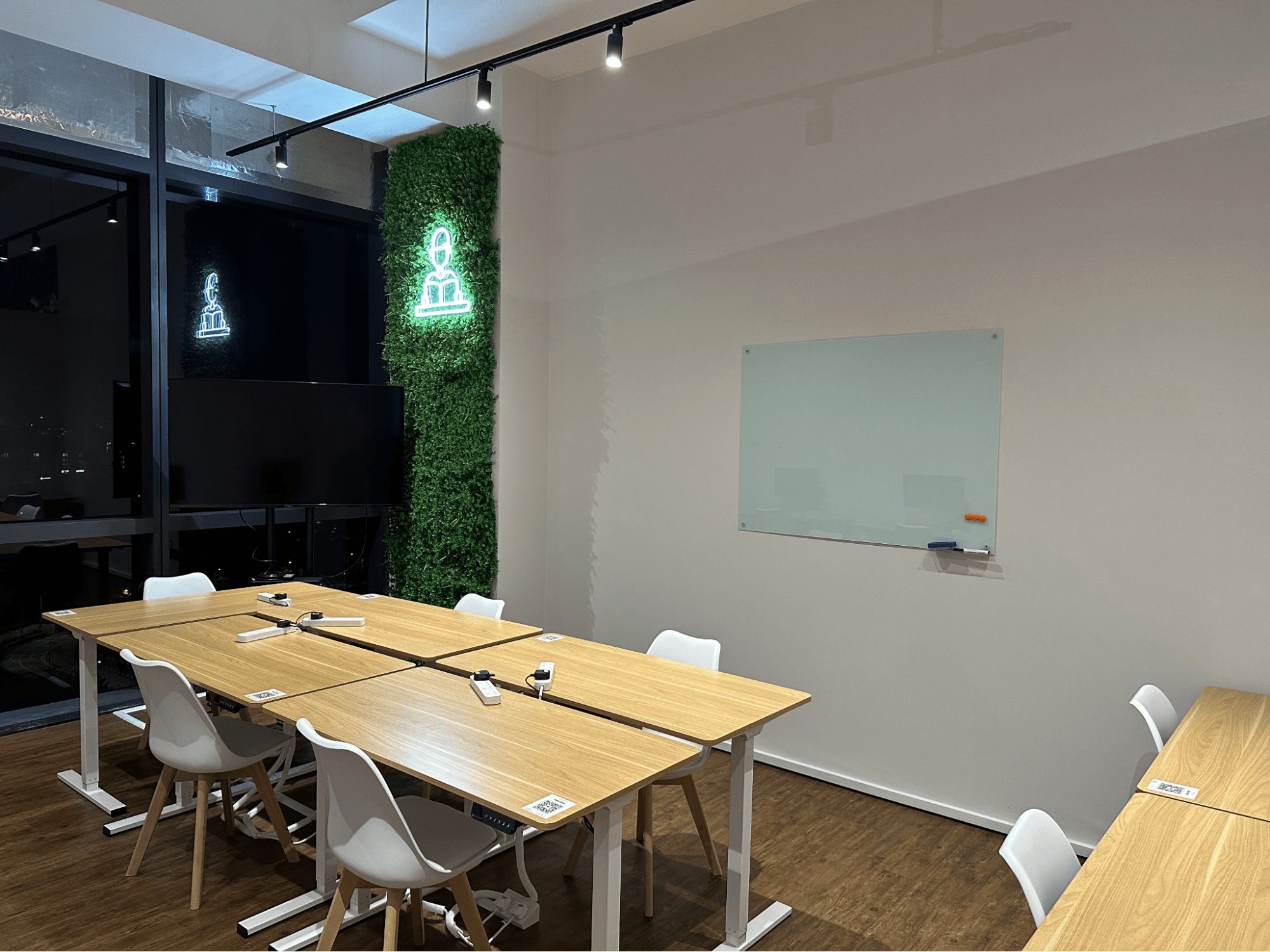 Spatial - Meeting Room