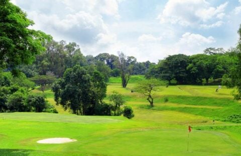 14 Golf Courses In Singapore Including Country Clubs & Driving Ranges