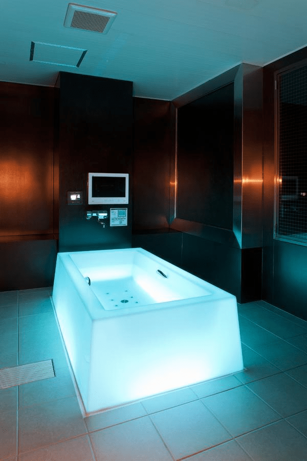 jaguar hotel arima glowing bathtub