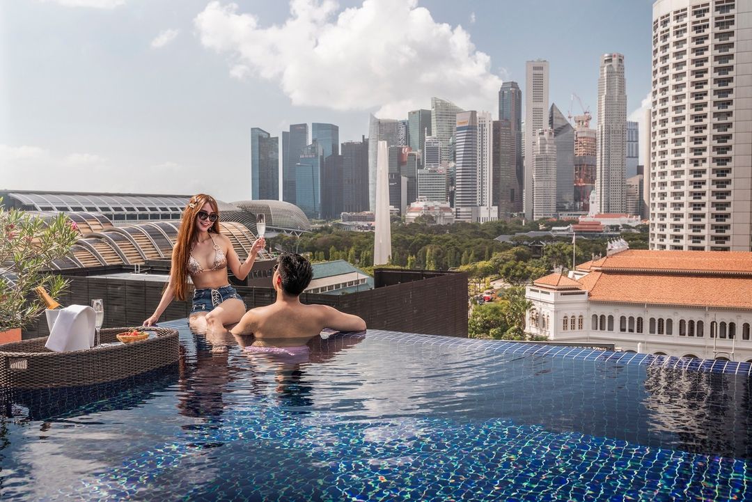 ndp firework hotels 2023 - Naumi Singapore - pool