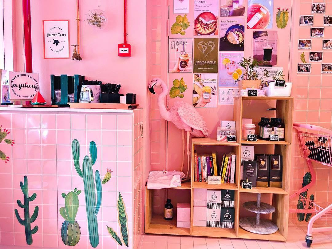 pink cafes - a juicery