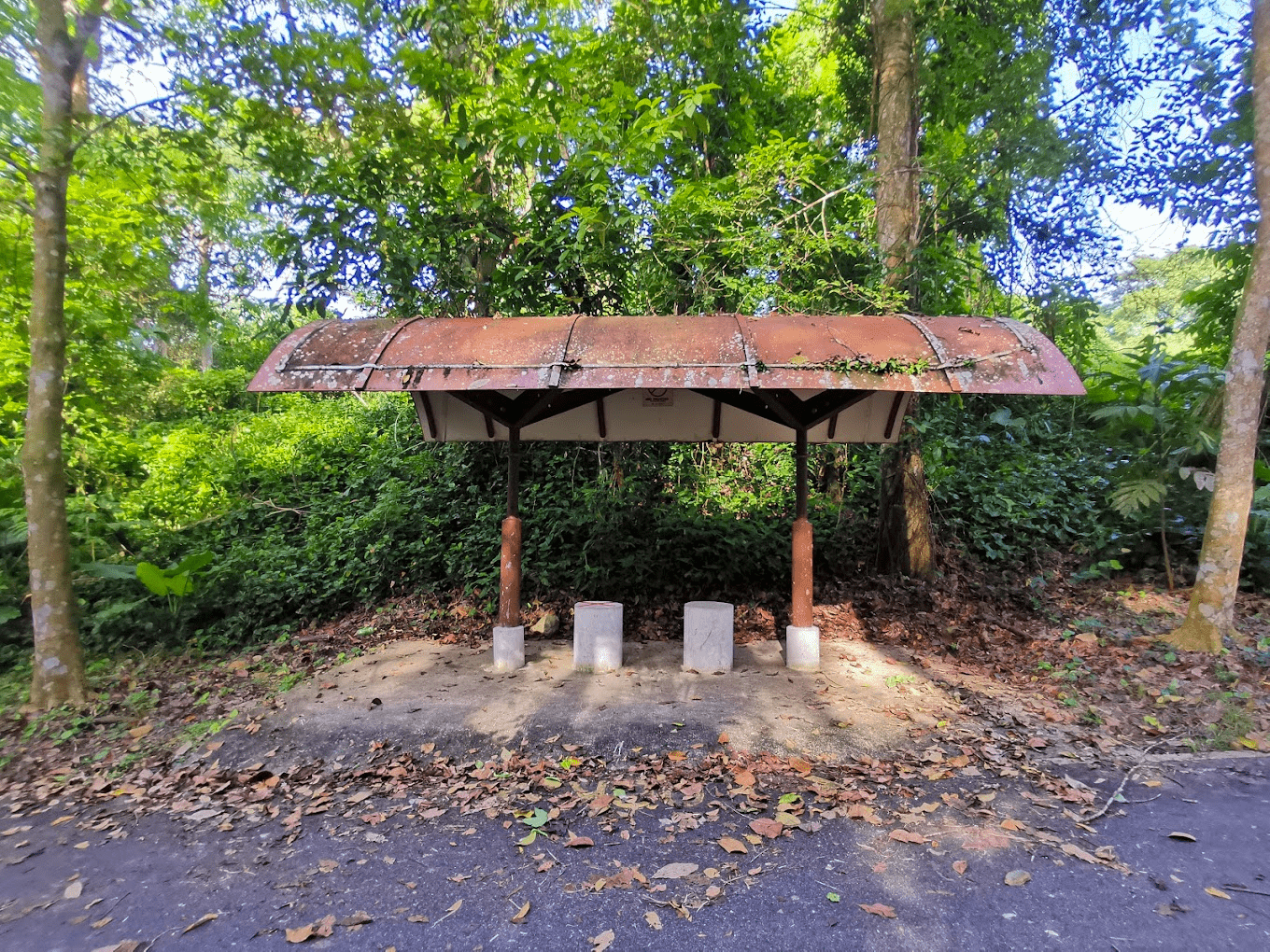ulu sembawang park connector resting hut