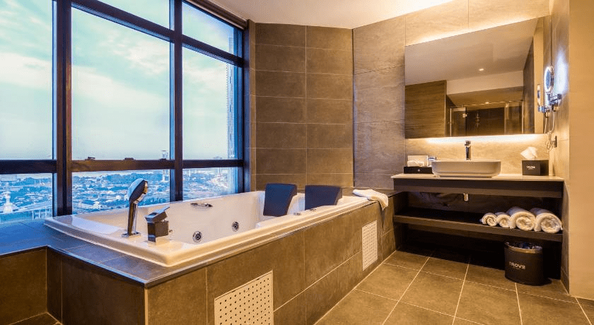 Affordable Luxury Hotels In JB - TROVE Johor Bahru Honeymoon Suite
