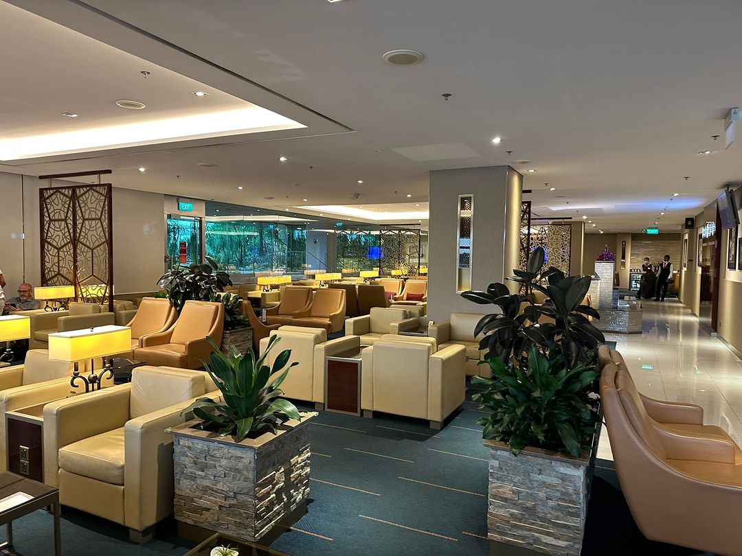 Airport lounges singapore changi - emirates seating