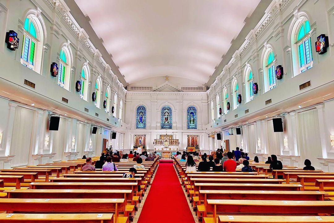 Beautiful Churches in Singapore - Church of the Sacred Heart Interior