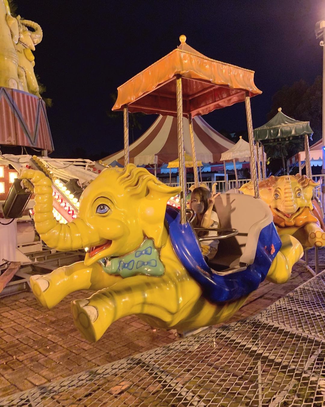 Danga Bay Theme Park - Flying Elephant