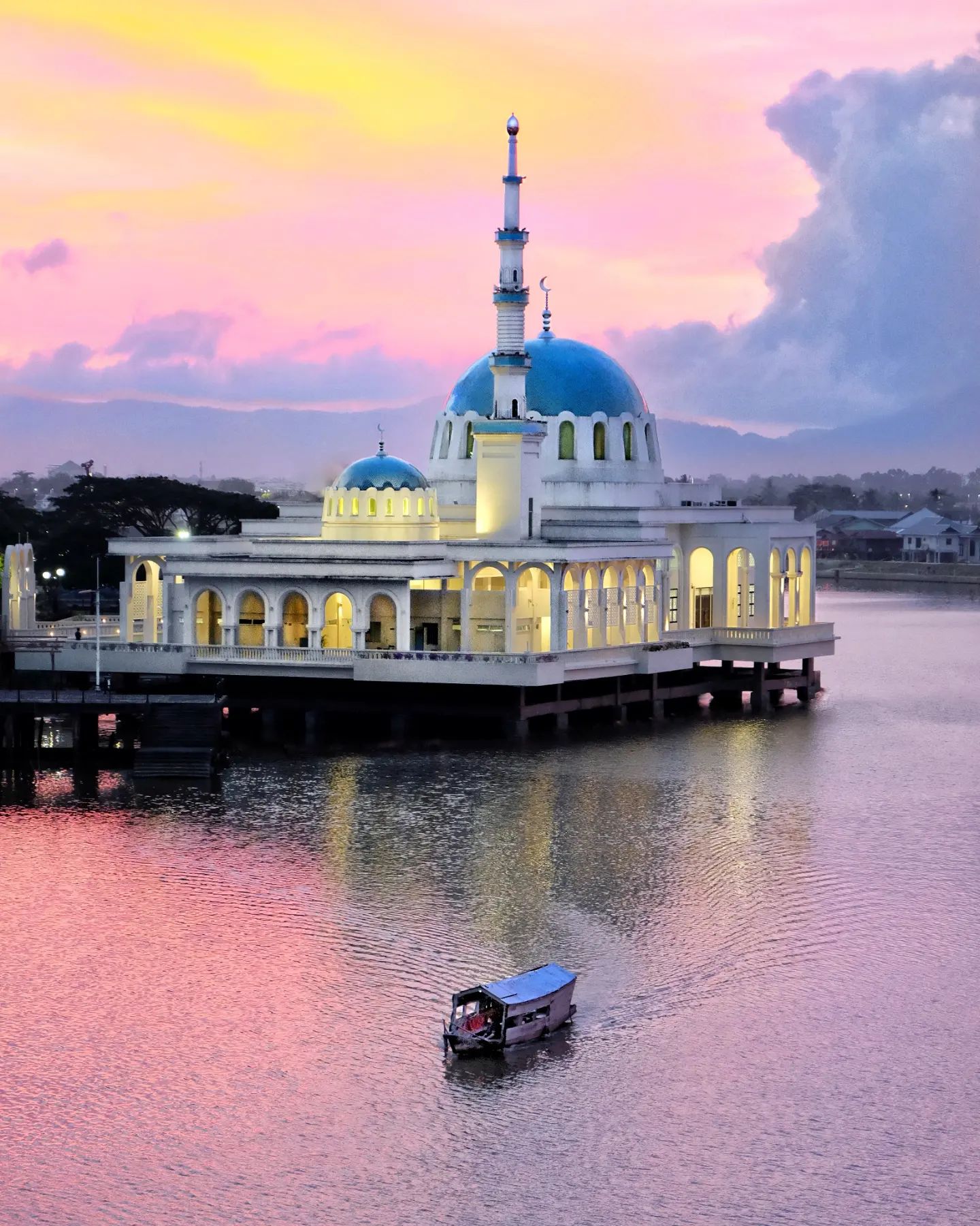 Things to do in Kuching - Floating Mosque