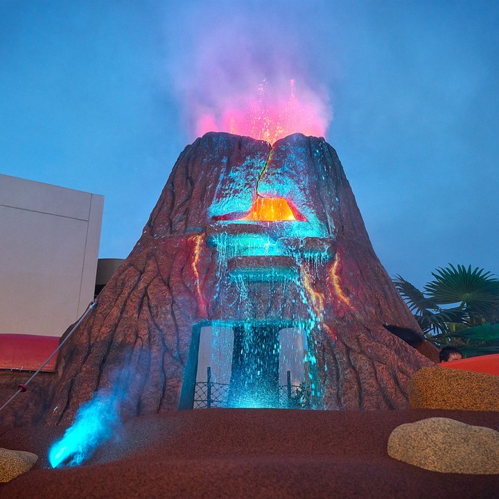 Water Parks in Singapore - Causeway Point Water Playground Volcano