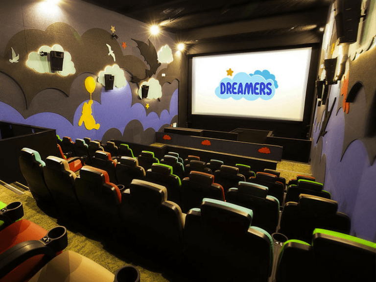 indoor activities singapore - Shaw Theatres Dreamers