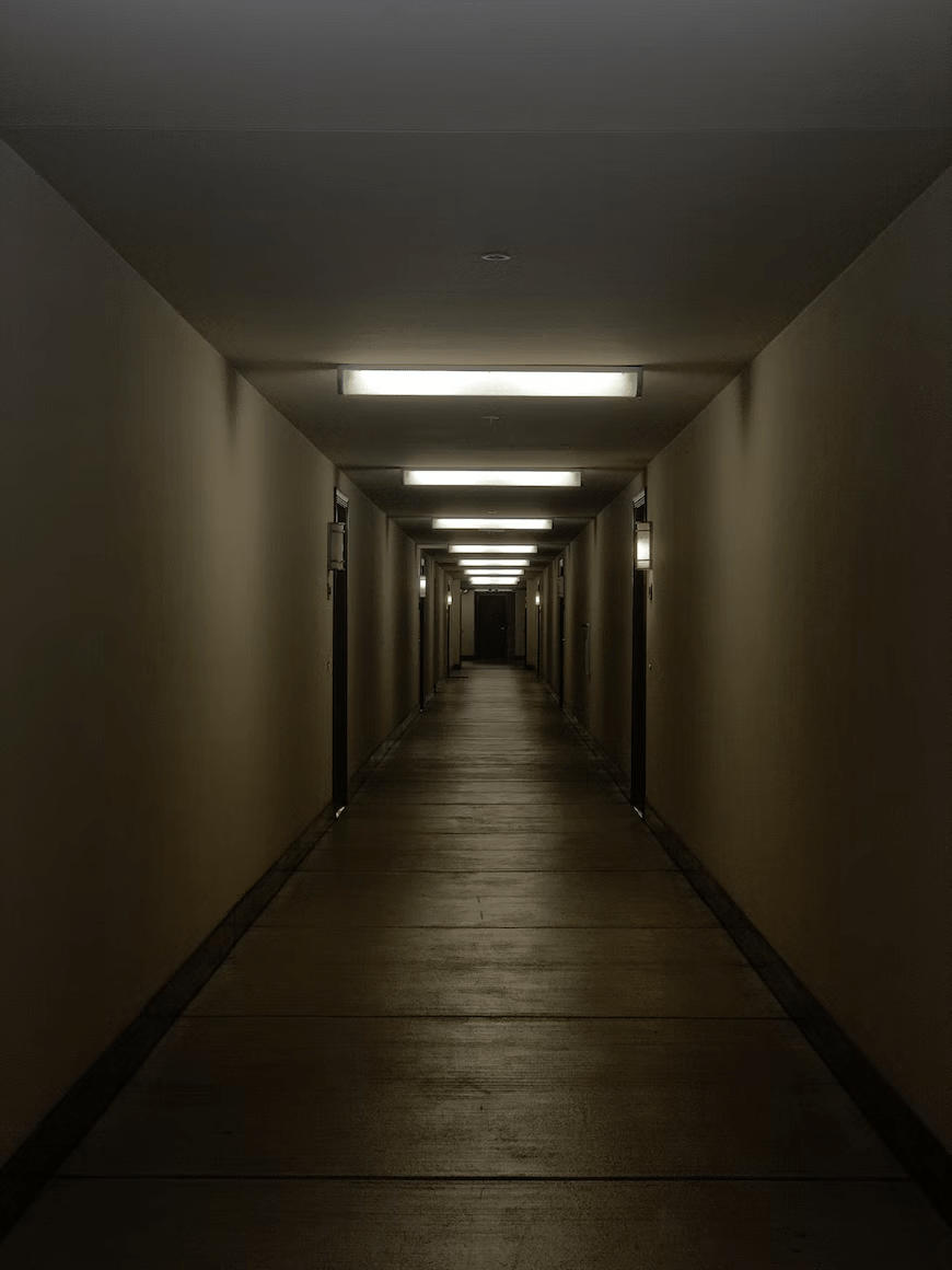 school camp ghost stories - flickering lights