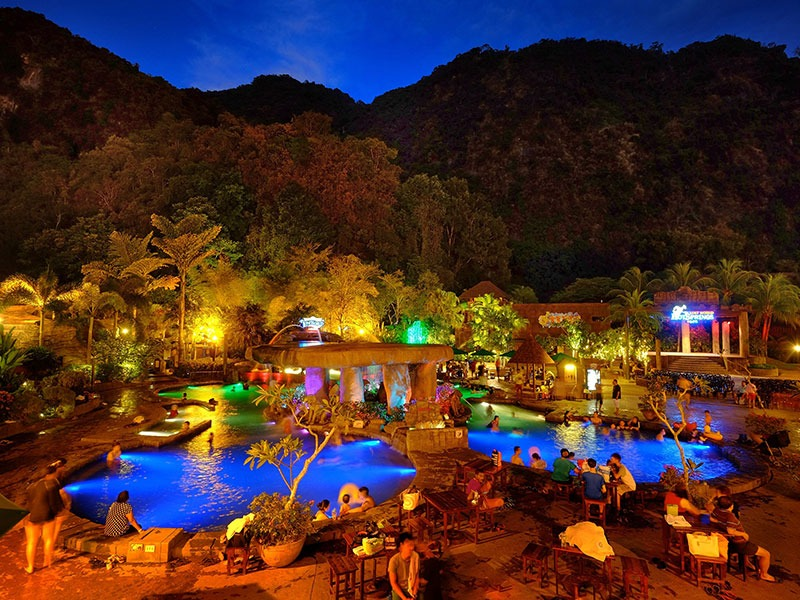 hot spring resorts - Lost World of Tambun Saphira’s Lair
