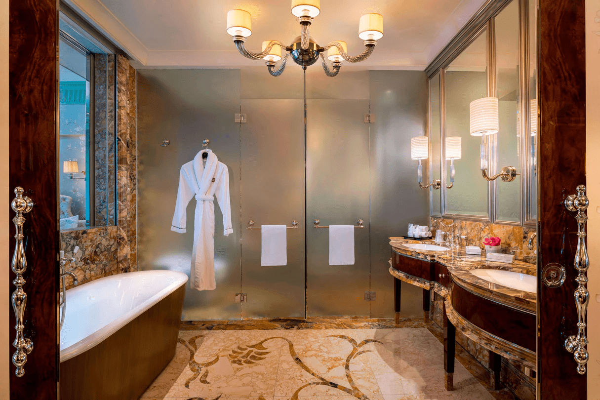 Hotel suites in Singapore - Executive Suite's bathroom