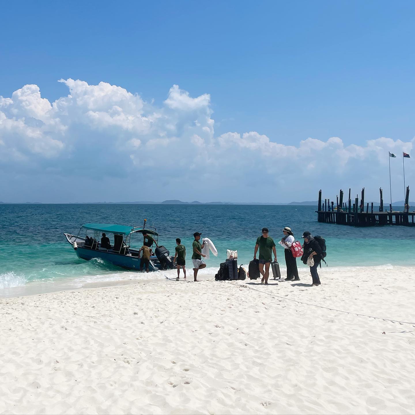 Rawa Island Without Flights - Resort's private speedboat transfer