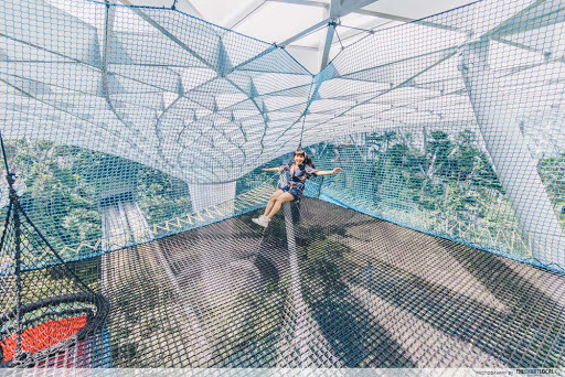 things to do singapore - bouncing net canopy park jewel changi