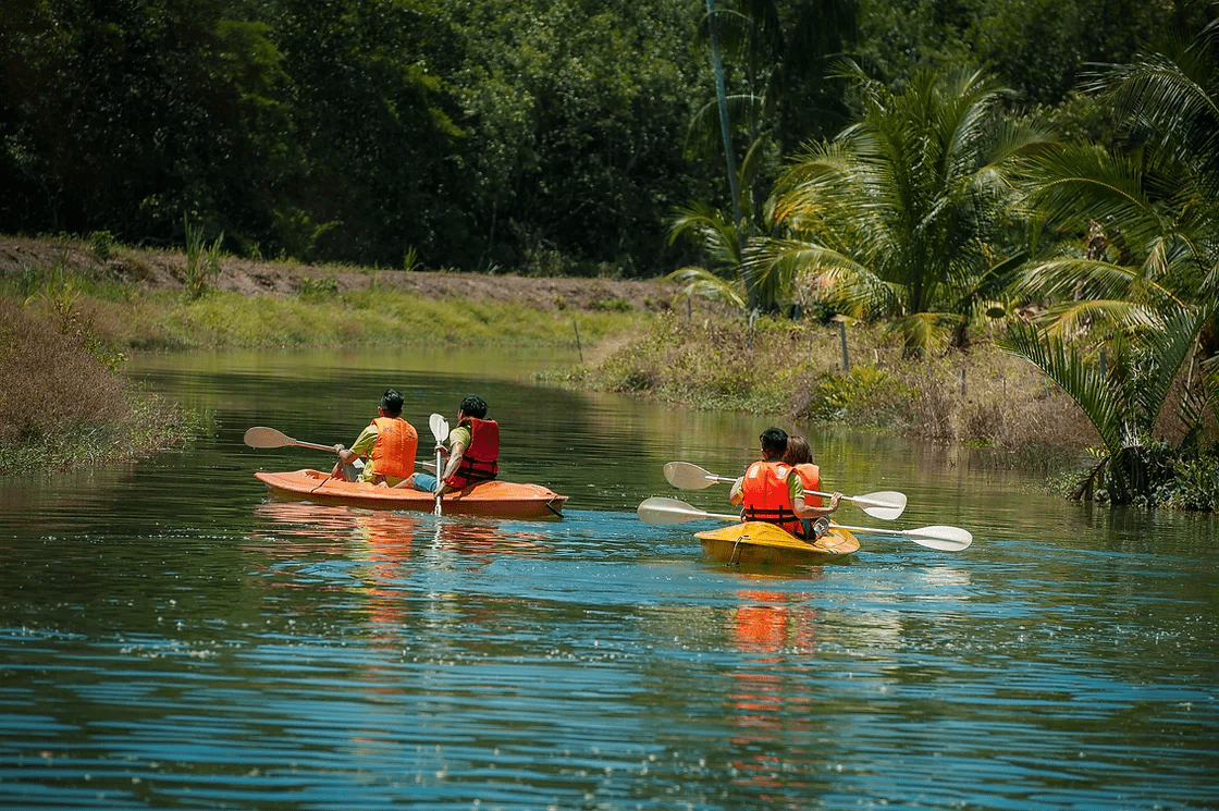 Sinar Eco Resort in Johor - kayaking