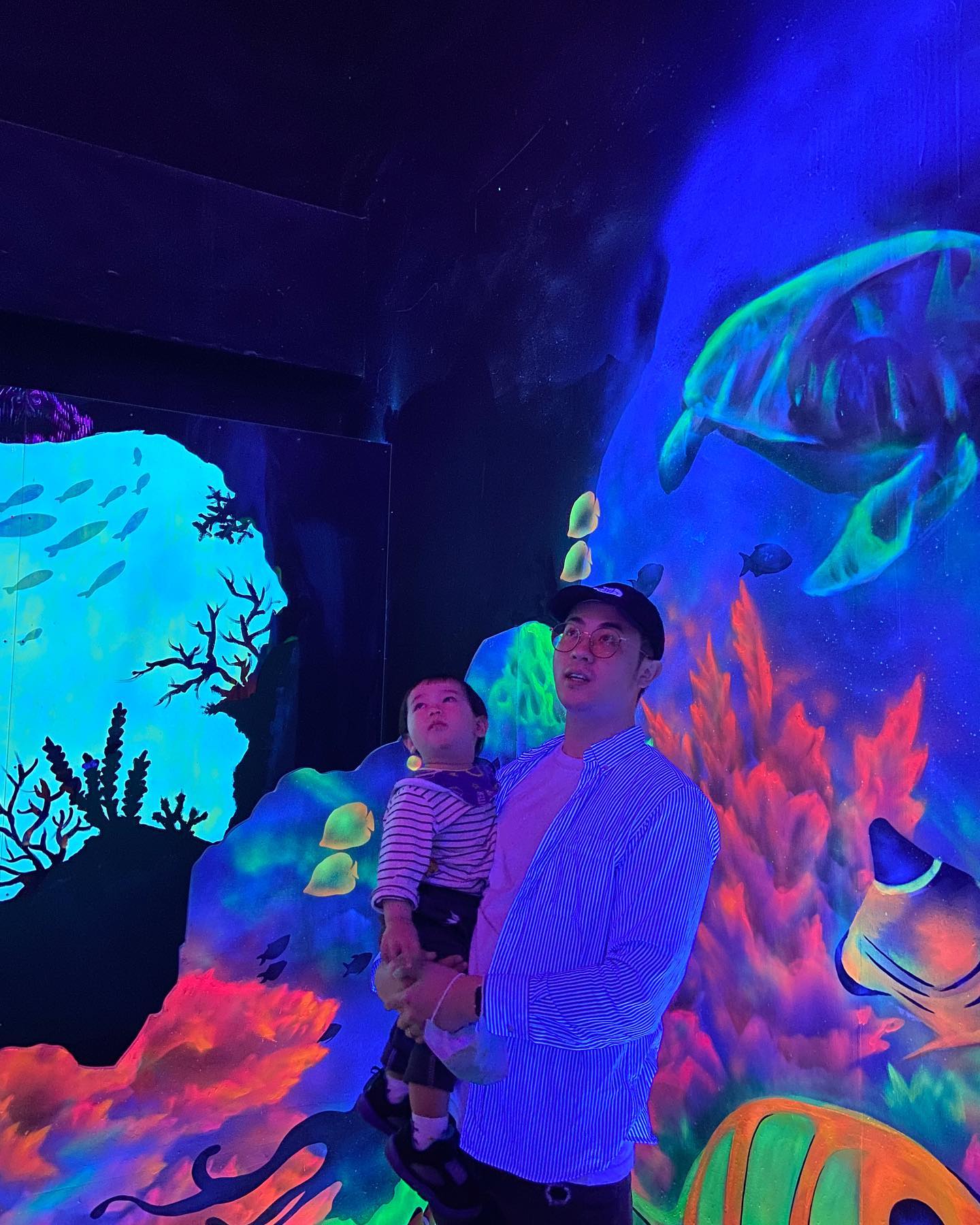 12 Kid-Friendly Things In Taiwan - Glow in the dark displays at the Little Ding-Dong Science Park