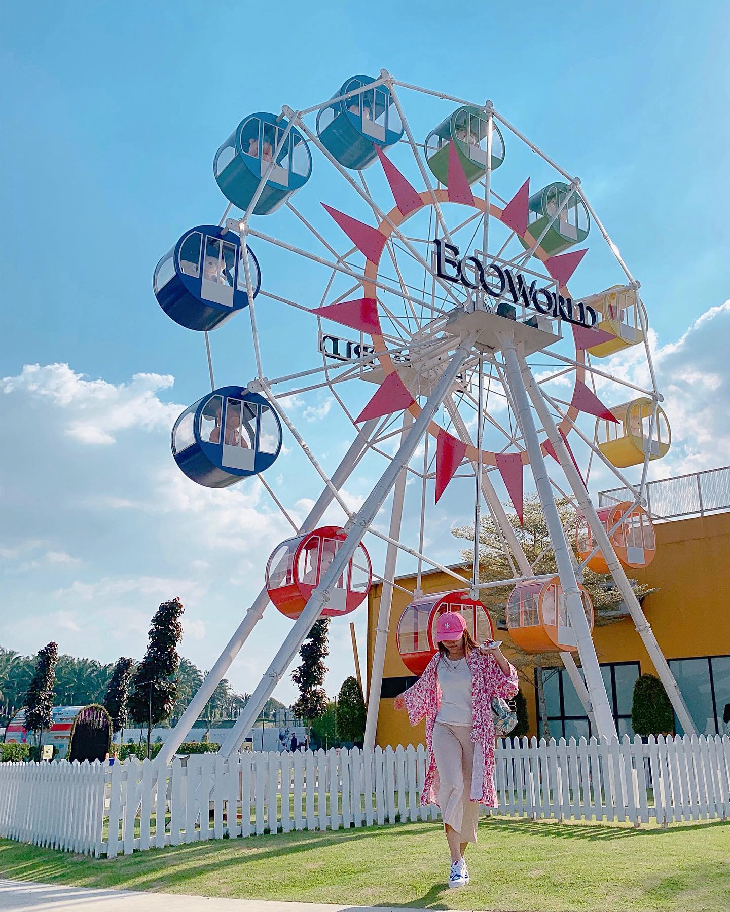Eco Spring Labs - colourful Ferris wheel
