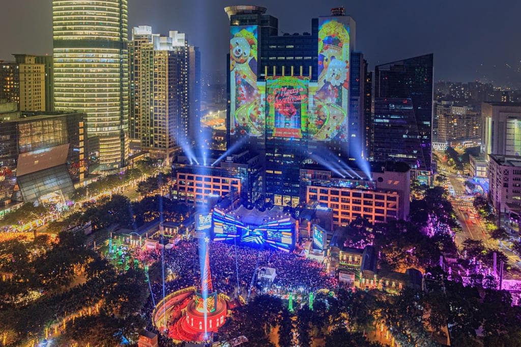 Christmas decor & light-ups in Asia 2023 - Christmasland Taipei