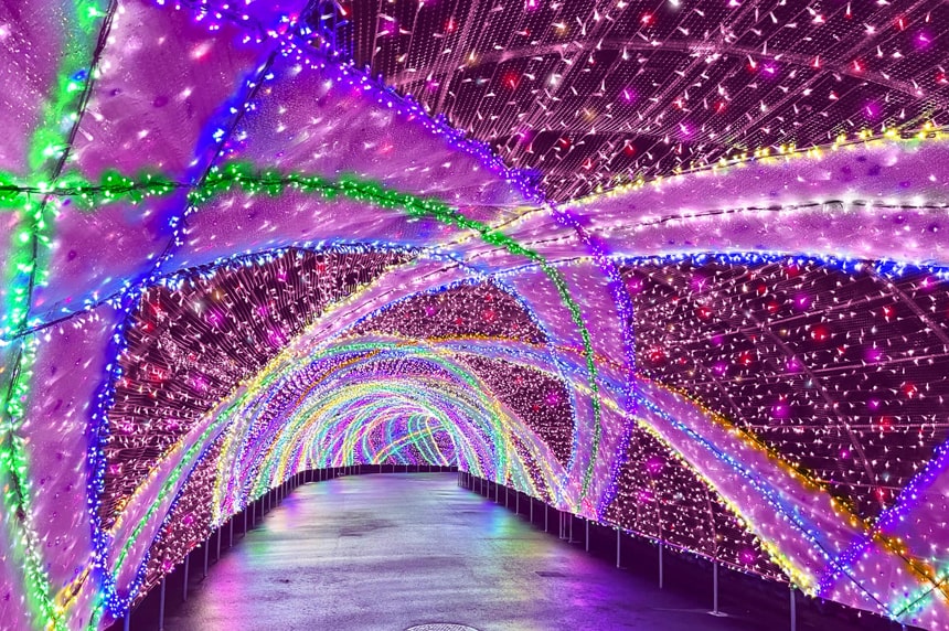 Christmas decor & light-ups in Asia 2023 - Yomiuriland Jewellumination walkway