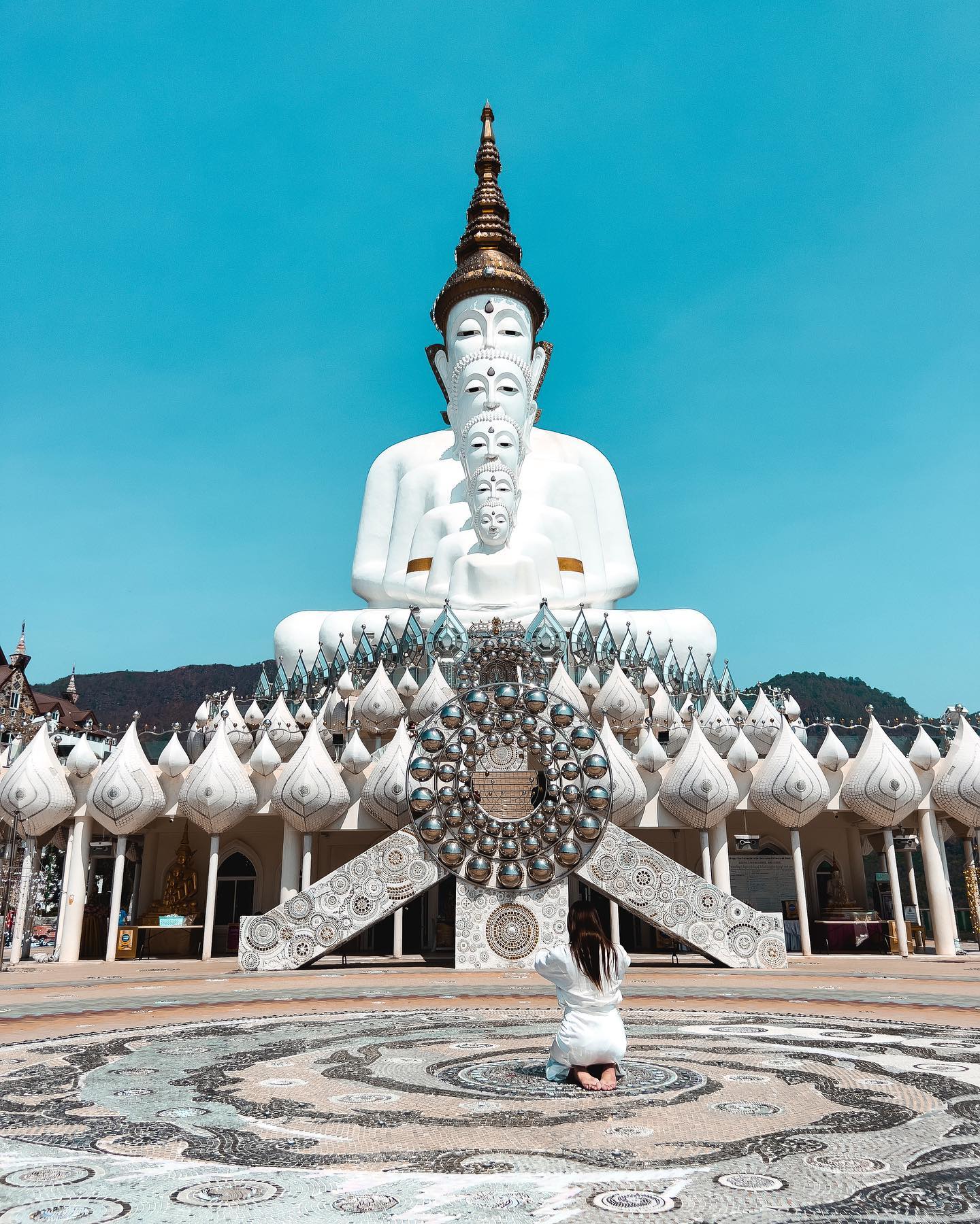Coldest Places Near Singapore - Wat Phra That Pha Sorn Kaew