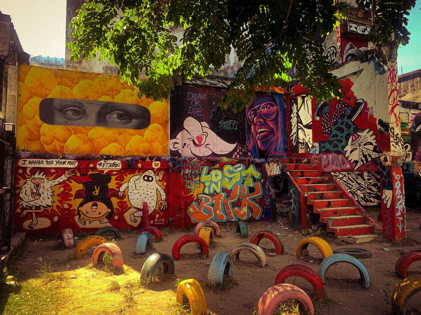 things to do bangkok - Charlermla Graffiti Park