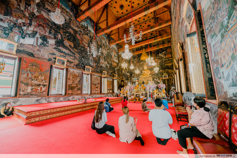 things to do bangkok - Wat Arun ordination hall