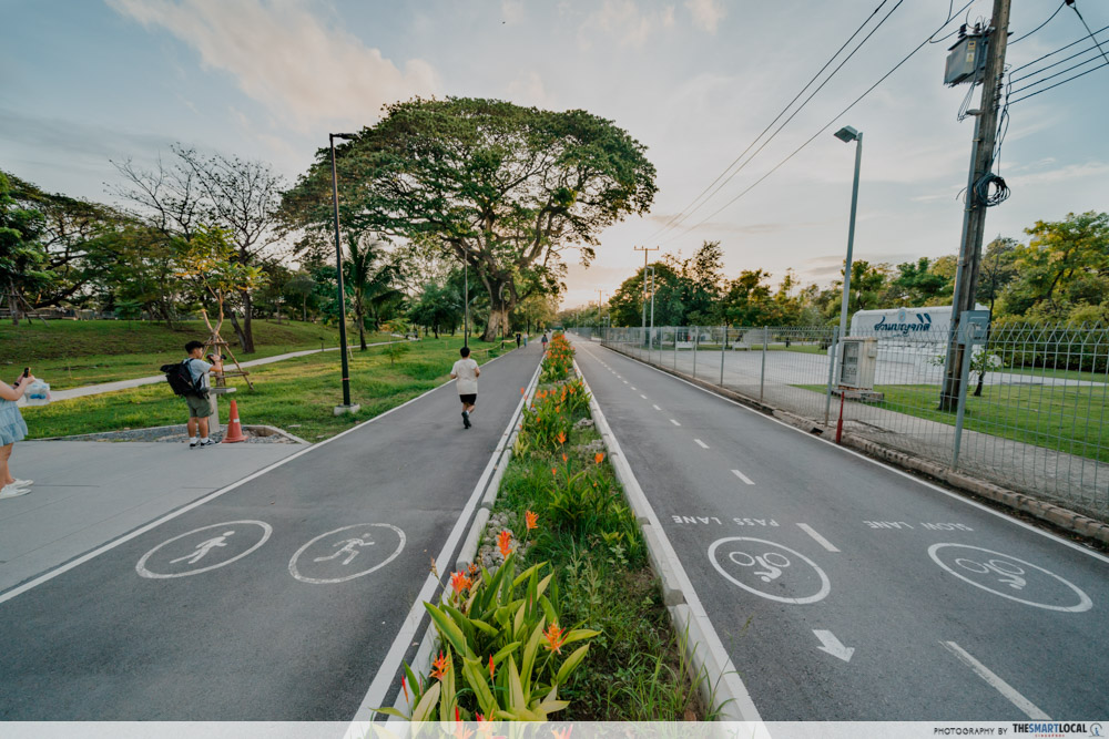 things to do bangkok - benjakitti forest park cycling lanes