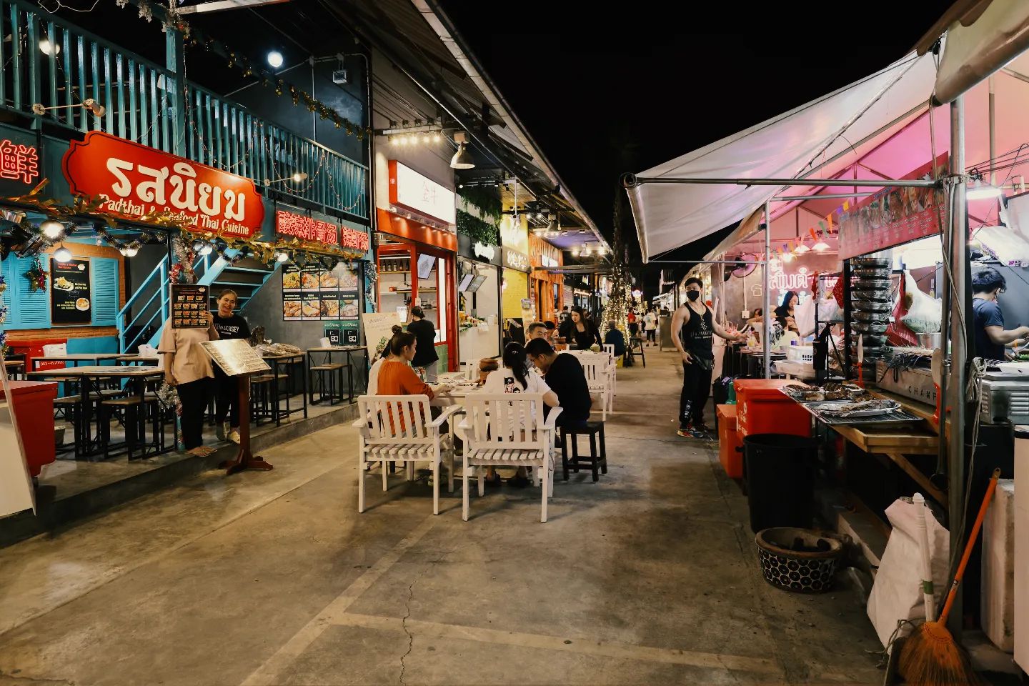 things to do bangkok one ratchada stalls