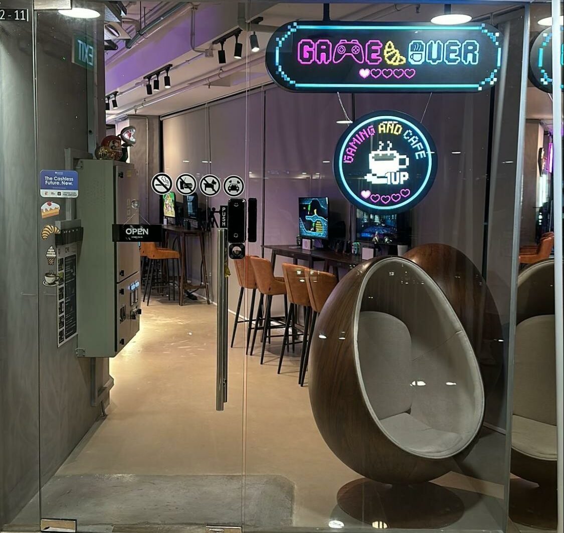 GameOver Gaming Cafe in Dhoby Ghaut - Entrance with Pod Sofas
