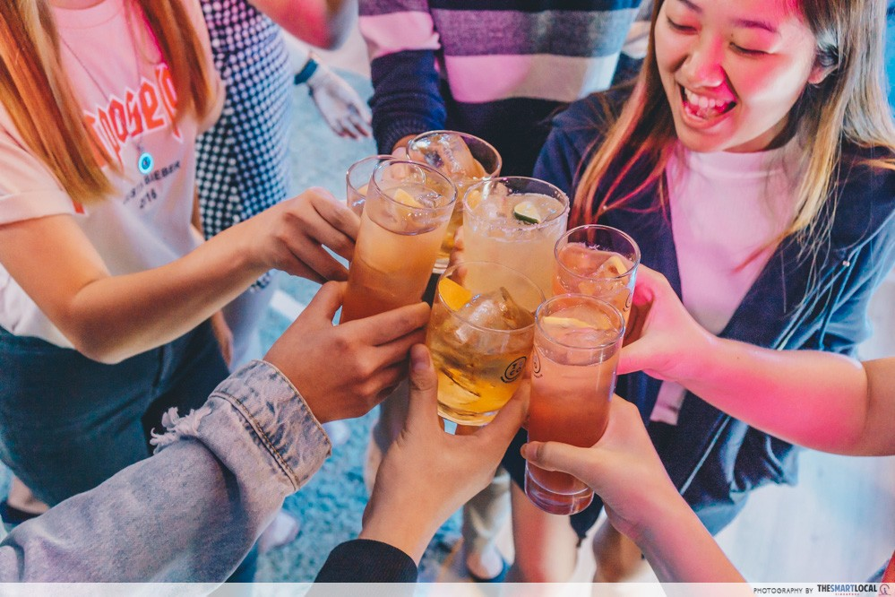 alcohol-free lifestyle - party gatherings