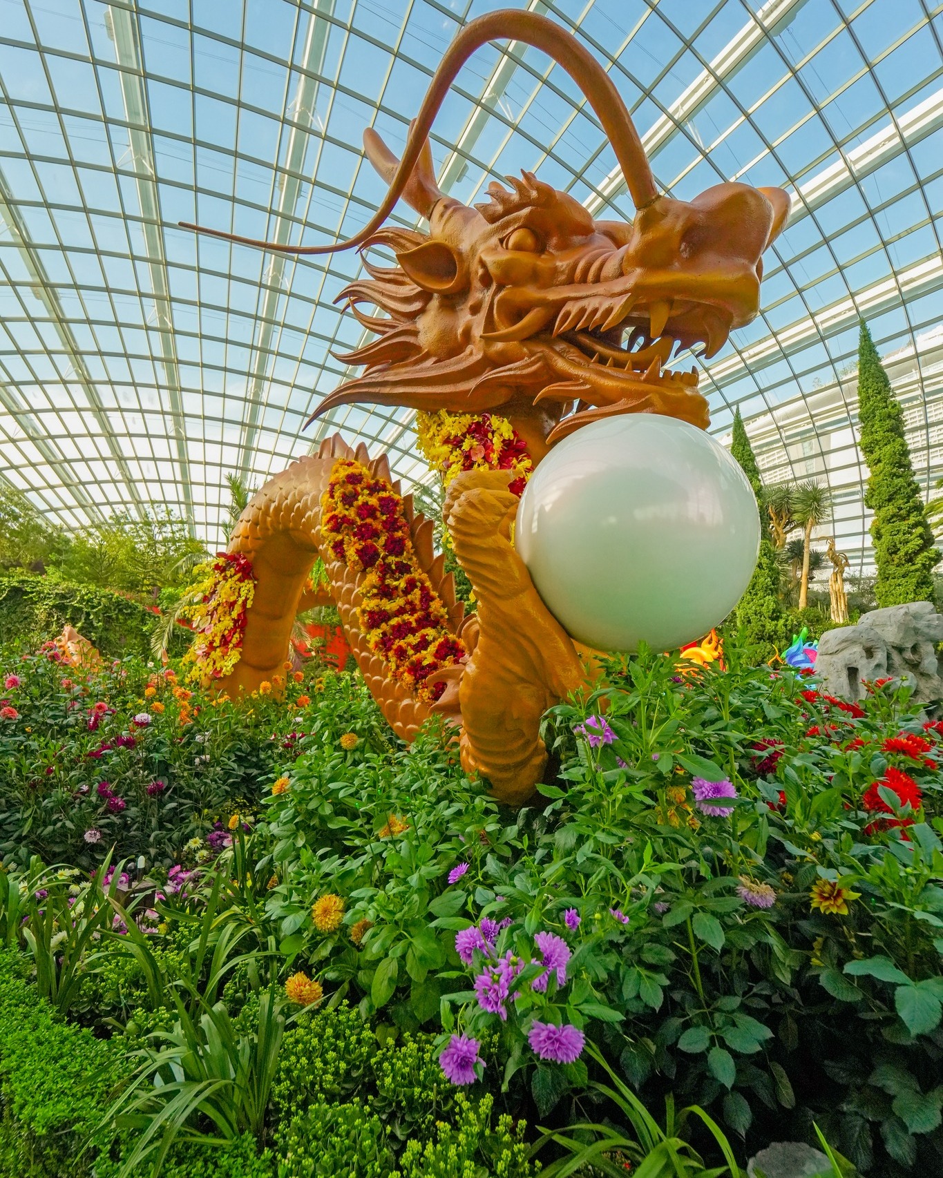 cny decor events 2024 - gardens by the bay