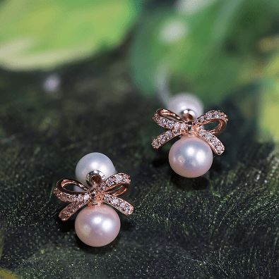 ishopchangi cny deals - Pearly Lustre Elegant Freshwater Pearl Earrings