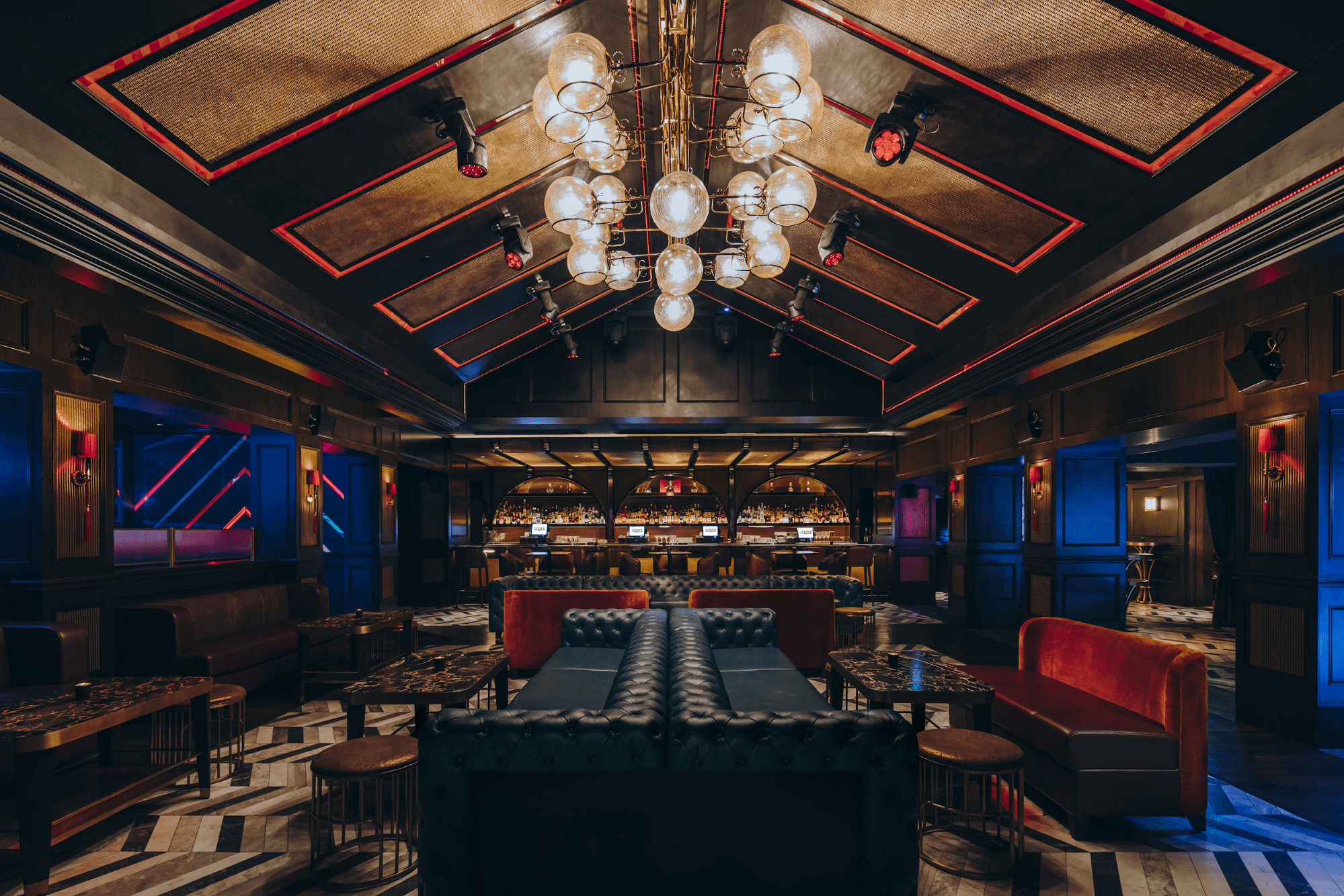 best bars clubs singapore - AVENUE Lounge 2