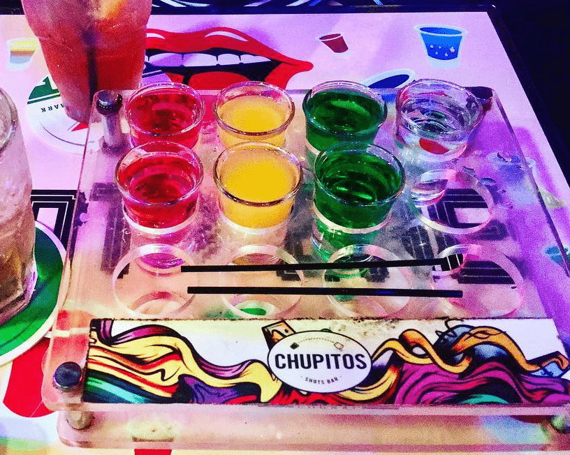 best bars clubs singapore - Chupitos shots