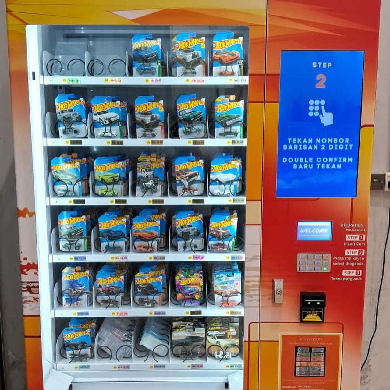 Thrift stores in Johor Bahru - Collectors Paradise Vending Machine