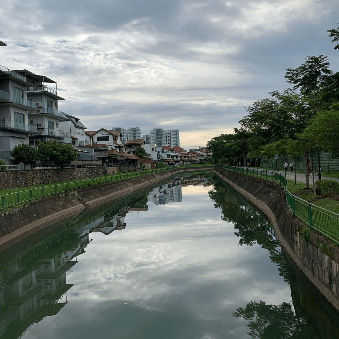 kampong lorong buangkok - canal