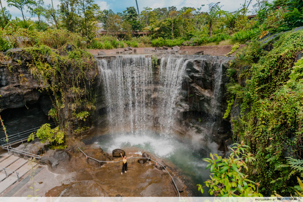 mandai wildlife west - waterfall cavern
