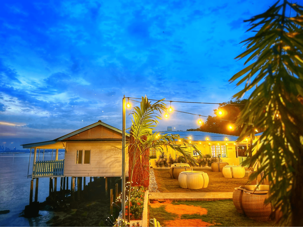 Hidden Garden By The Sea - Seaside Cafe In JB With Pretty Views