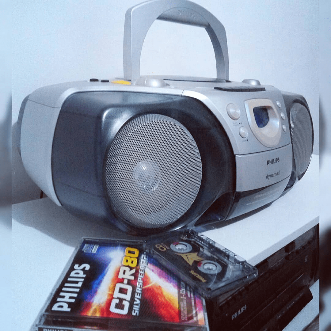 90s tech gadgets - philips cd soundmachine
