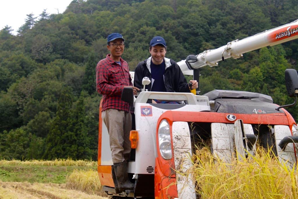 Zaigomon Rice Harvesting Machine - Farmstays in Japan