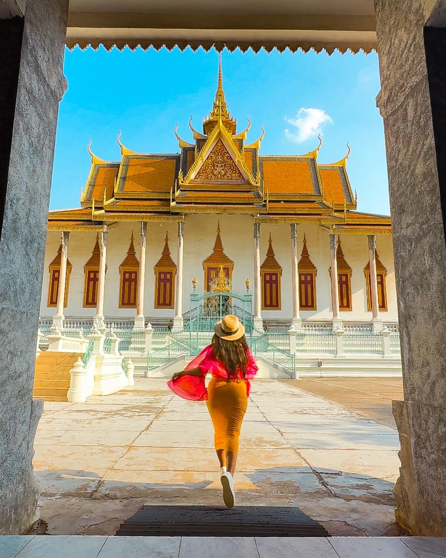 jetstar travel hacks 2024 - royal palace phnom penh
