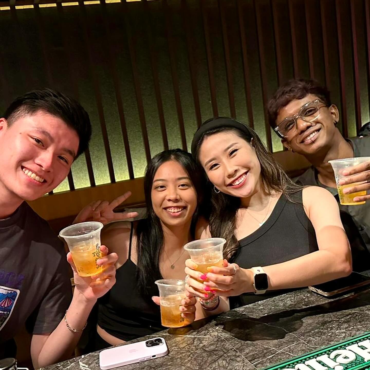 liquid buffets in sg - redtail bar by zouk