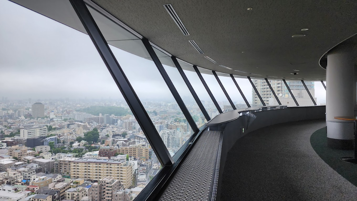 observation decks on tokyo Bunkyo Civic Center Observation Lounge interior