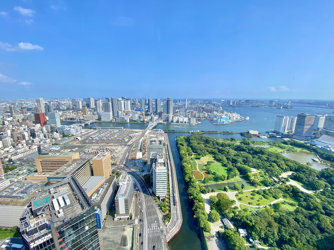 observation decks on tokyo Caretta Shiodome Free Observatory Space Sky View daytime