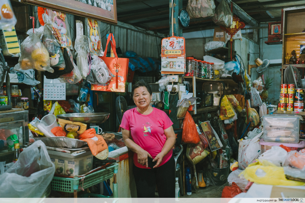 100 year old mama shop pulau ubin - madam ng 3