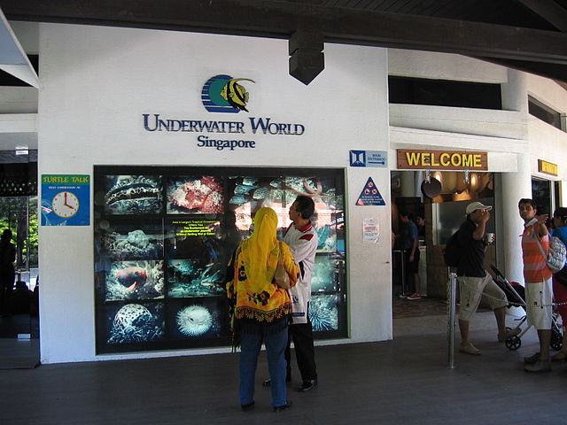 Underwater World Singapore - entrance