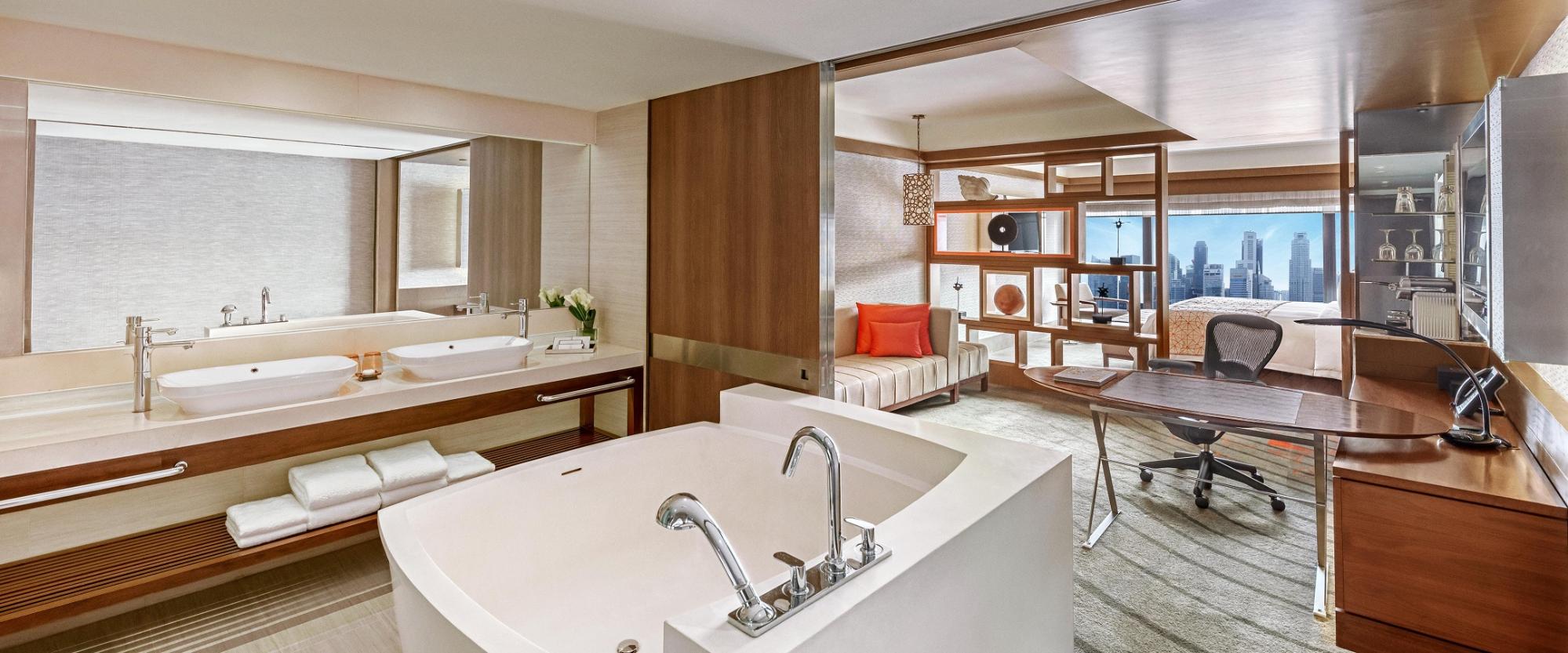 hotels with bathtubs - Pan Pacific Hotel