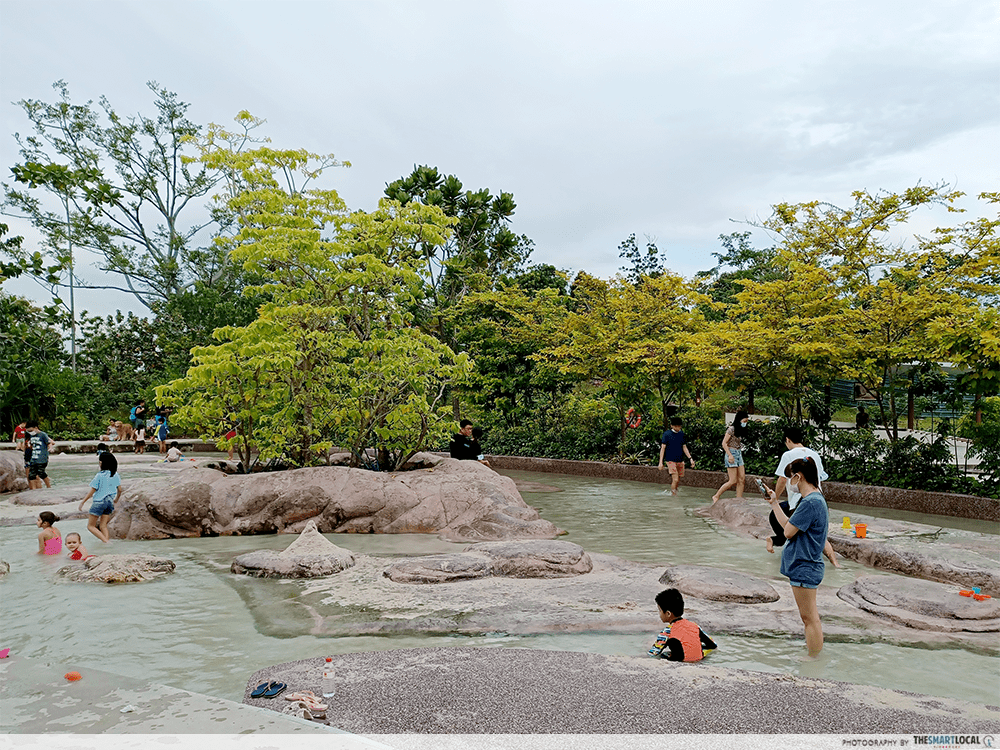 things to do kids - free water playground jurong